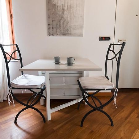 Italianway-Ponte Vetero Lägenhet Milano Exteriör bild