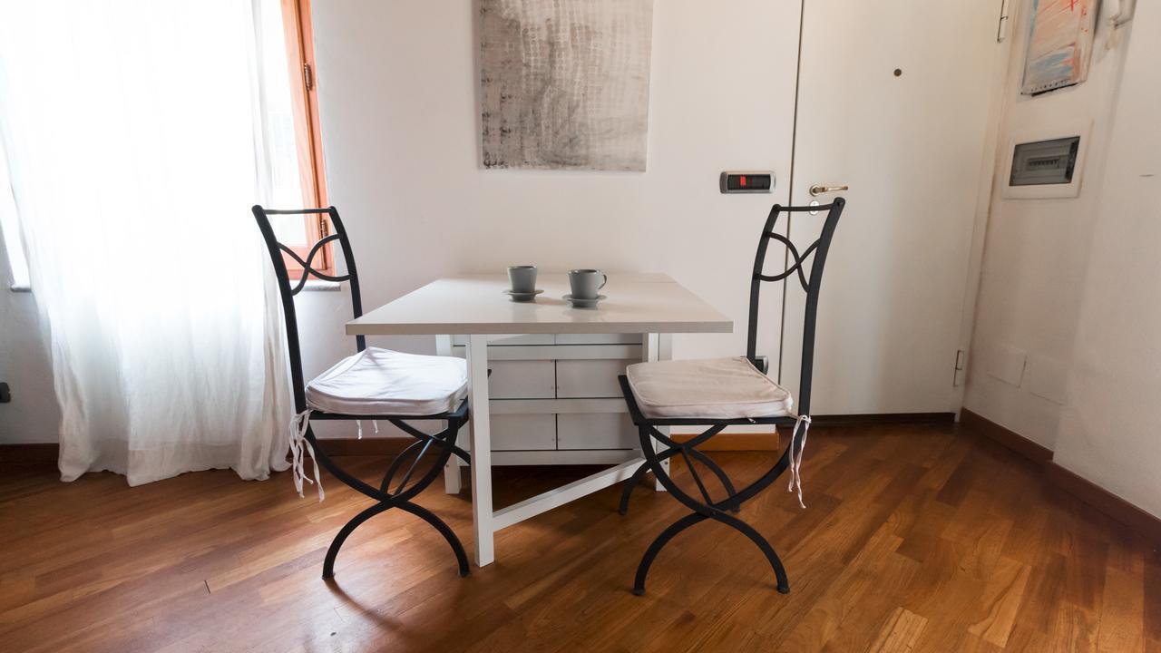 Italianway-Ponte Vetero Lägenhet Milano Exteriör bild